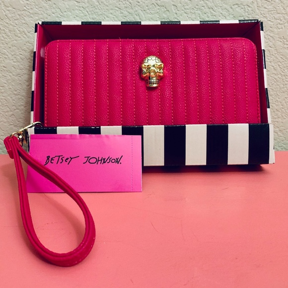 Betsey Johnson Handbags - NWT Betsey Johnson Skull Wallet, Wristlet & Clutch
